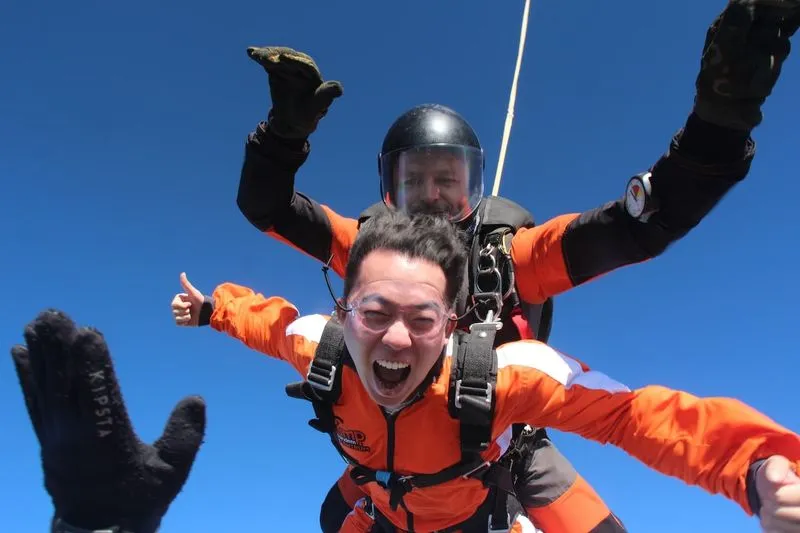 Tandem skydiving Jump-tandem
