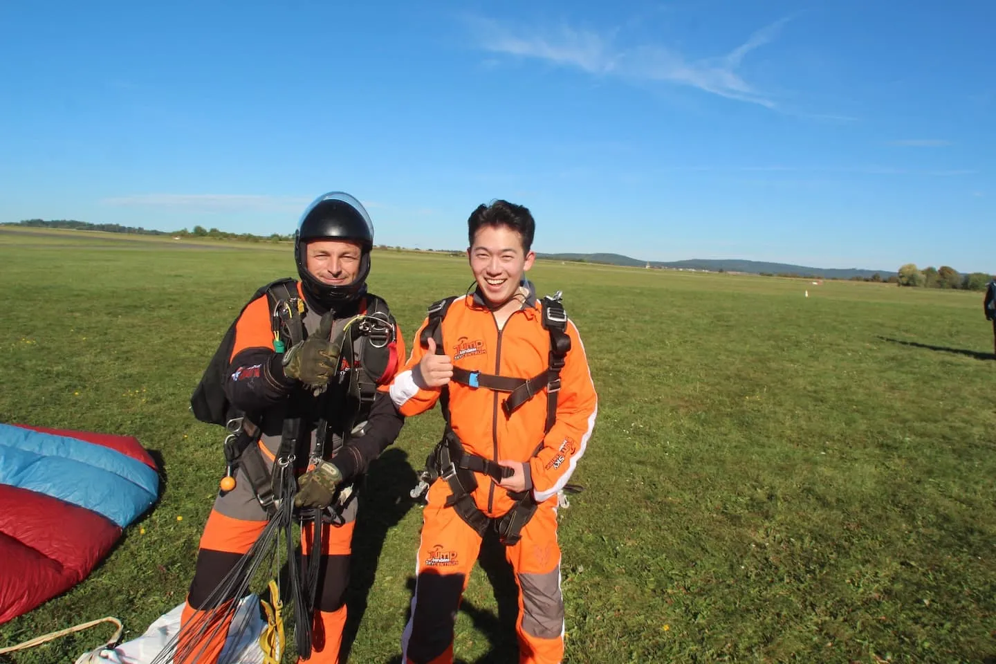 Tandem skydiving Jump-tandem
