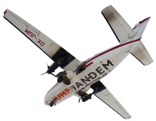 JUMP-TANDEM L-410 aircraft OK-JUM with the lettering www.skoctesi.cz, seen from below